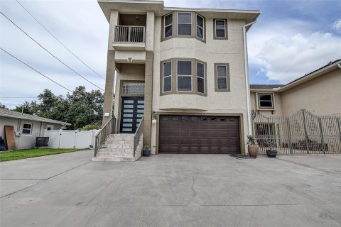 Dúplex en venta en Saint Pete Beach, Florida, 5 dormitorios, 326.92 m2 № 1843952 - foto 4
