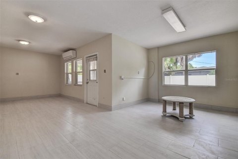 Dúplex en venta en Saint Pete Beach, Florida, 5 dormitorios, 326.92 m2 № 1843952 - foto 6