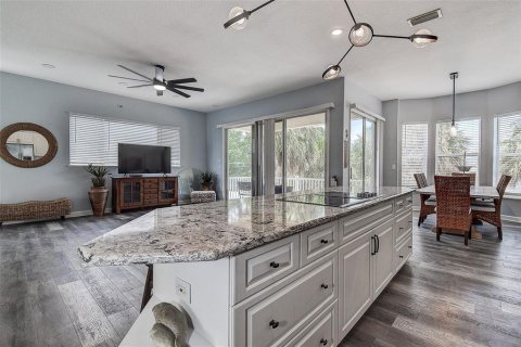 Dúplex en venta en Saint Pete Beach, Florida, 5 dormitorios, 326.92 m2 № 1843952 - foto 11