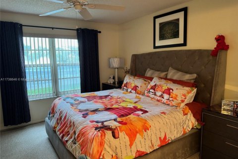 Condo in Pompano Beach, Florida, 2 bedrooms  № 1487223 - photo 12