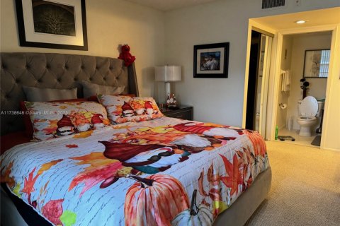 Condo in Pompano Beach, Florida, 2 bedrooms  № 1487223 - photo 11