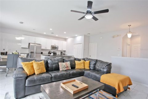 Casa en venta en Kissimmee, Florida, 4 dormitorios, 177.16 m2 № 1916309 - foto 5
