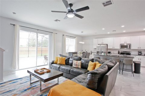 Casa en venta en Kissimmee, Florida, 4 dormitorios, 177.16 m2 № 1916309 - foto 7