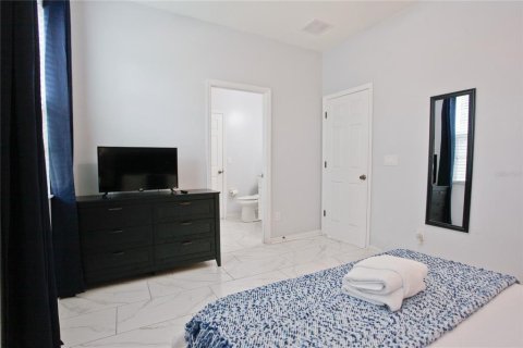 Casa en venta en Kissimmee, Florida, 4 dormitorios, 177.16 m2 № 1916309 - foto 20