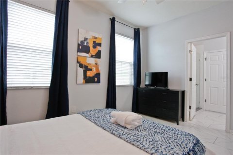 Casa en venta en Kissimmee, Florida, 4 dormitorios, 177.16 m2 № 1916309 - foto 18