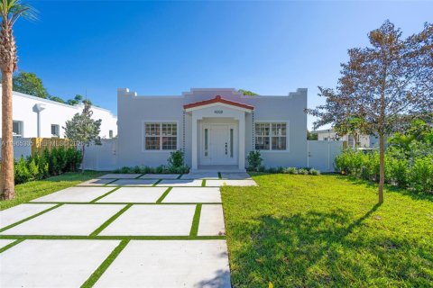 Villa ou maison à West Palm Beach, Floride 3 chambres № 2026385