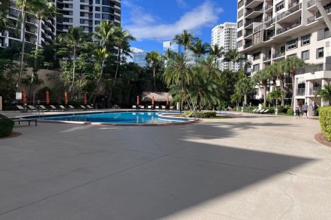 Condo in Miami, Florida, 3 rooms  № 2146824
