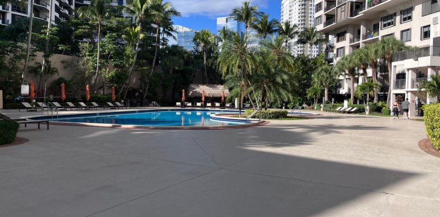 Condo in Miami, Florida, 3 rooms № 2146824