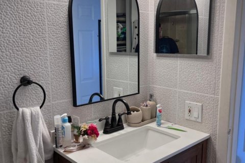 Condo in Miami, Florida, 3 rooms № 2146824 - photo 16