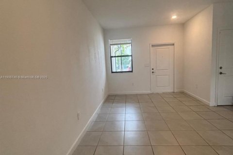 Touwnhouse à louer à Homestead, Floride: 3 chambres, 133.97 m2 № 1965105 - photo 9