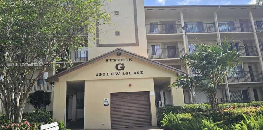 Condo à Pembroke Pines, Floride, 2 chambres № 1882163