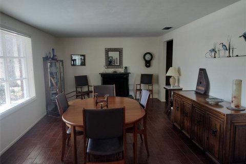 House in Zephyrhills, Florida 3 bedrooms, 132.85 sq.m. № 2227567 - photo 3