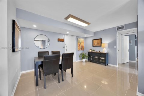 Copropriété à vendre à Coral Gables, Floride: 2 chambres, 89.19 m2 № 1972386 - photo 14