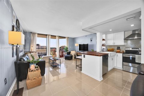 Copropriété à vendre à Coral Gables, Floride: 2 chambres, 89.19 m2 № 1972386 - photo 2