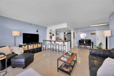 Copropriété à vendre à Coral Gables, Floride: 2 chambres, 89.19 m2 № 1972386 - photo 6