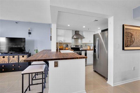 Copropriété à vendre à Coral Gables, Floride: 2 chambres, 89.19 m2 № 1972386 - photo 7