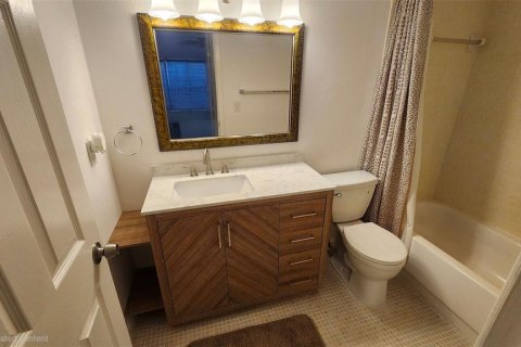 Condo in Saint Petersburg, Florida, 1 bedroom  № 2386712 - photo 9