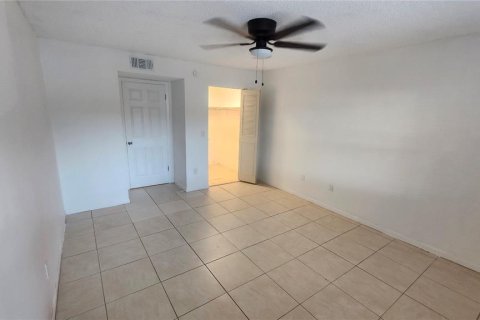 Condo in Saint Petersburg, Florida, 1 bedroom  № 2386712 - photo 5