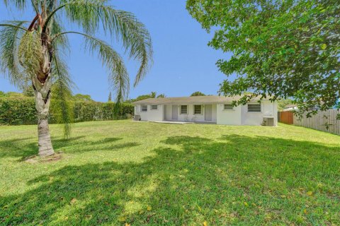 Propiedad comercial en venta en Hollywood, Florida, 178 m2 № 2173840 - foto 23