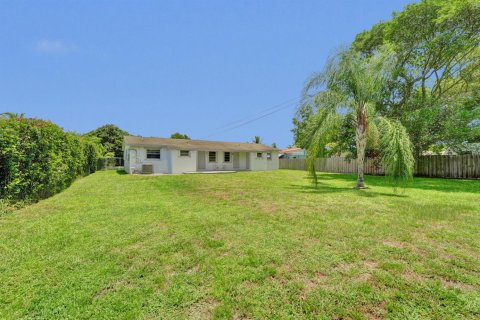Propiedad comercial en venta en Hollywood, Florida, 178 m2 № 2173840 - foto 21