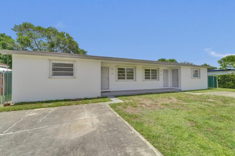 Propiedad comercial en venta en Hollywood, Florida, 178 m2 № 2173840 - foto 25