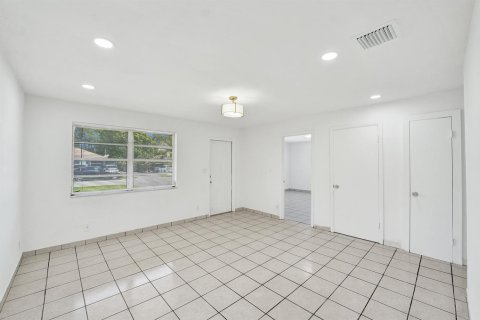 Propiedad comercial en venta en Hollywood, Florida, 178 m2 № 2173840 - foto 6