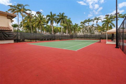 Copropriété à vendre à Sunrise, Floride: 3 chambres, 140.28 m2 № 1055006 - photo 1