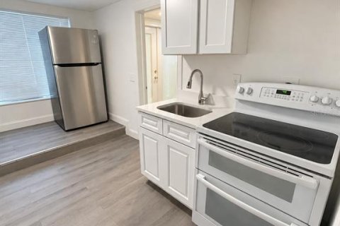 Immobilier commercial à vendre à Eustis, Floride: 7 chambres, 302.49 m2 № 2426001 - photo 8