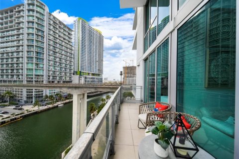 Condo in Miami, Florida, 3 bedrooms  № 2067693 - photo 3