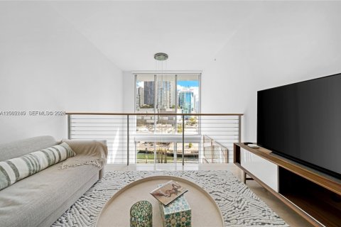 Condo in Miami, Florida, 3 bedrooms  № 2067693 - photo 27