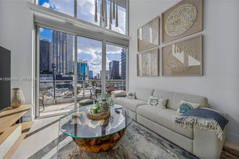 Condo in Miami, Florida, 3 bedrooms  № 2067693 - photo 5