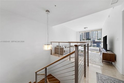 Condo in Miami, Florida, 3 bedrooms  № 2067693 - photo 19