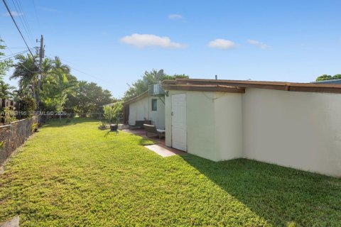 Villa ou maison à vendre à Miami, Floride: 5 chambres, 222.32 m2 № 2000993 - photo 20