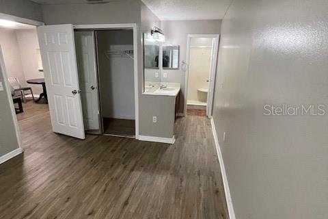 Condominio en alquiler en Orlando, Florida, 2 dormitorios, 81.2 m2 № 1916873 - foto 6
