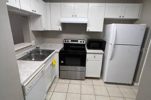 Condominio en alquiler en Orlando, Florida, 2 dormitorios, 81.2 m2 № 1916873 - foto 4
