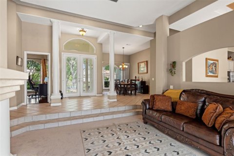House in Tampa, Florida 4 bedrooms, 310.48 sq.m. № 2117266 - photo 12