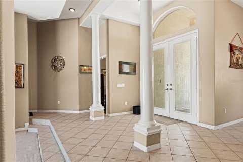 House in Tampa, Florida 4 bedrooms, 310.48 sq.m. № 2117266 - photo 18