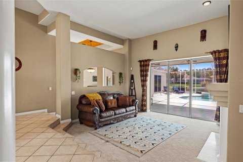House in Tampa, Florida 4 bedrooms, 310.48 sq.m. № 2117266 - photo 9