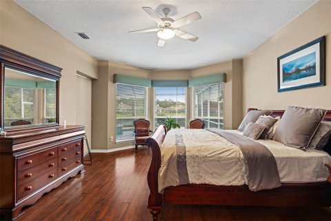 House in Tampa, Florida 4 bedrooms, 310.48 sq.m. № 2117266 - photo 21