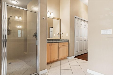 House in Tampa, Florida 4 bedrooms, 310.48 sq.m. № 2117266 - photo 28