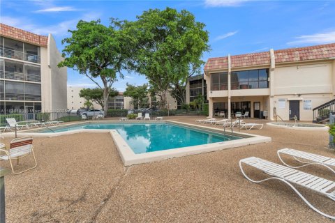 Copropriété à vendre à Plantation, Floride: 2 chambres, 104.05 m2 № 2013310 - photo 26