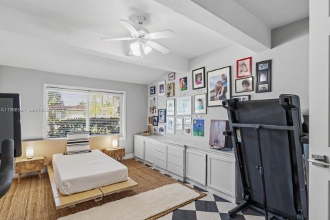 Casa en alquiler en Fort Lauderdale, Florida, 5 dormitorios, 261.89 m2 № 2060614 - foto 10