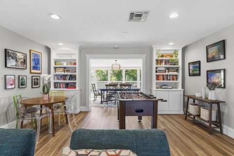 Casa en alquiler en Fort Lauderdale, Florida, 5 dormitorios, 261.89 m2 № 2060614 - foto 4