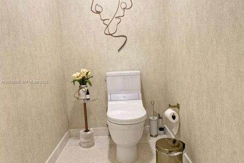 Снять в аренду кондоминиум в Норт-Майами-Бич, Флорида 2 спальни, 158.31м2, № 2066051 - фото 15