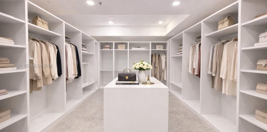 Кондоминиум с 2 спальнями в Норт-Майами-Бич, Флорида № 2066051