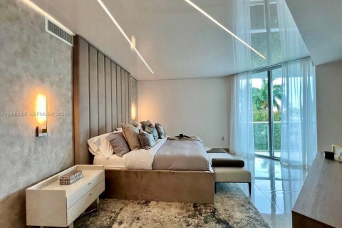 Снять в аренду кондоминиум в Норт-Майами-Бич, Флорида 2 спальни, 158.31м2, № 2066051 - фото 8