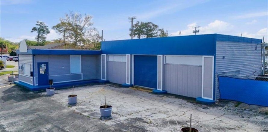 Immobilier commercial à Titusville, Floride 173.36 m2 № 2113188