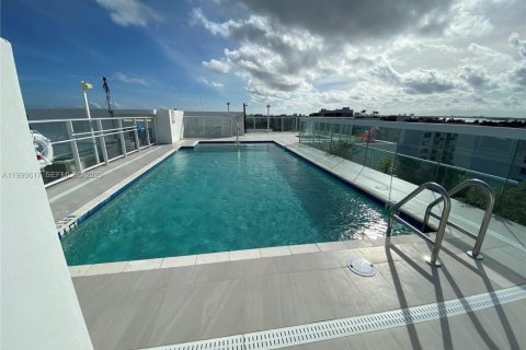 Снять в аренду кондоминиум в Бей-Харбор-Айлендс, Флорида 2 спальни, 133.22м2, № 2062890 - фото 26