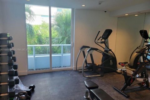 Снять в аренду кондоминиум в Бей-Харбор-Айлендс, Флорида 2 спальни, 133.22м2, № 2062890 - фото 28