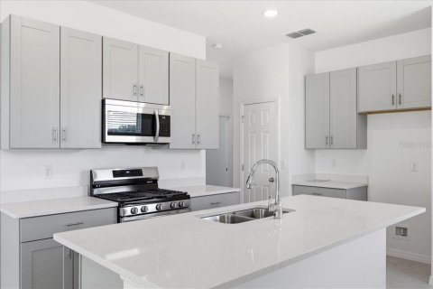 Villa ou maison à vendre à Wildwood, Floride: 3 chambres, 124.02 m2 № 2428982 - photo 2